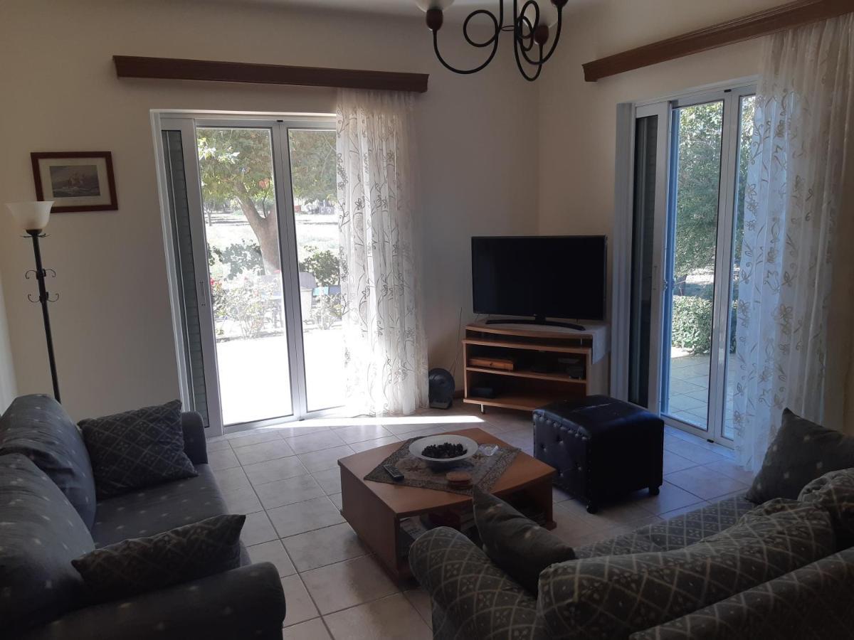 Swan House Panoramic View - Near The Sea Villa Ziparion Bagian luar foto